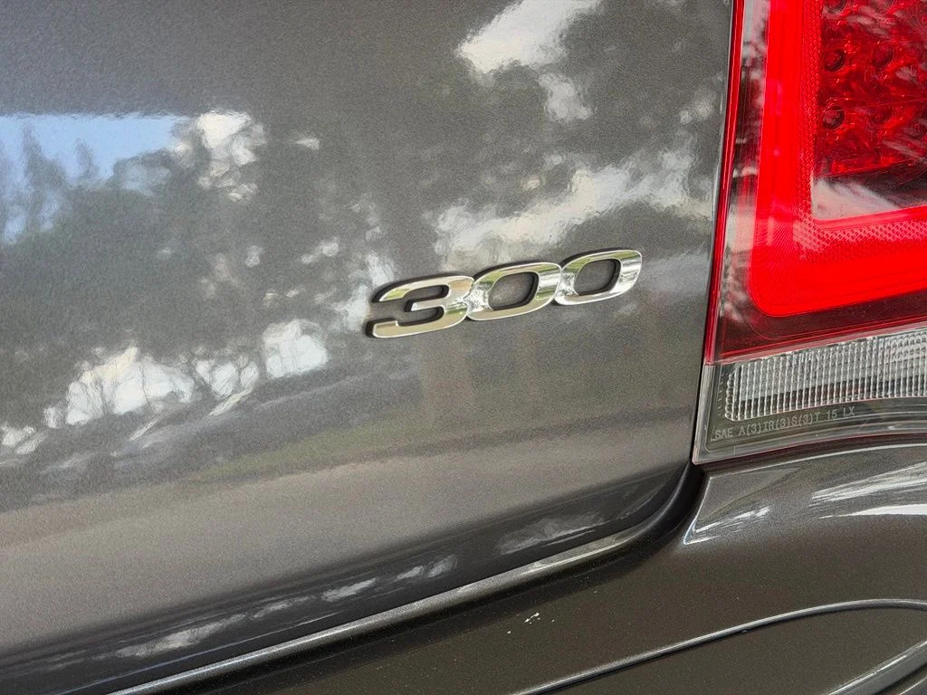 Used 2019 Gray Chrysler Touring image 18