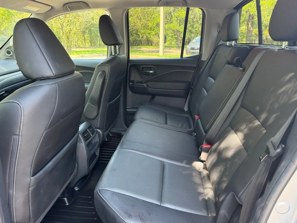 Used 2023 Lunar Silver Metallic Honda AWD RTL-E image 10