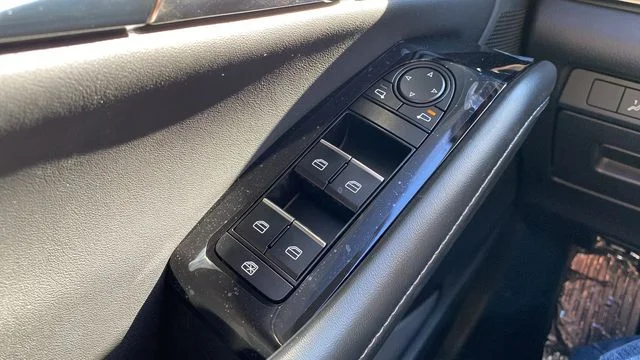 2025 Mazda CX-30 Preferred - Photo 18