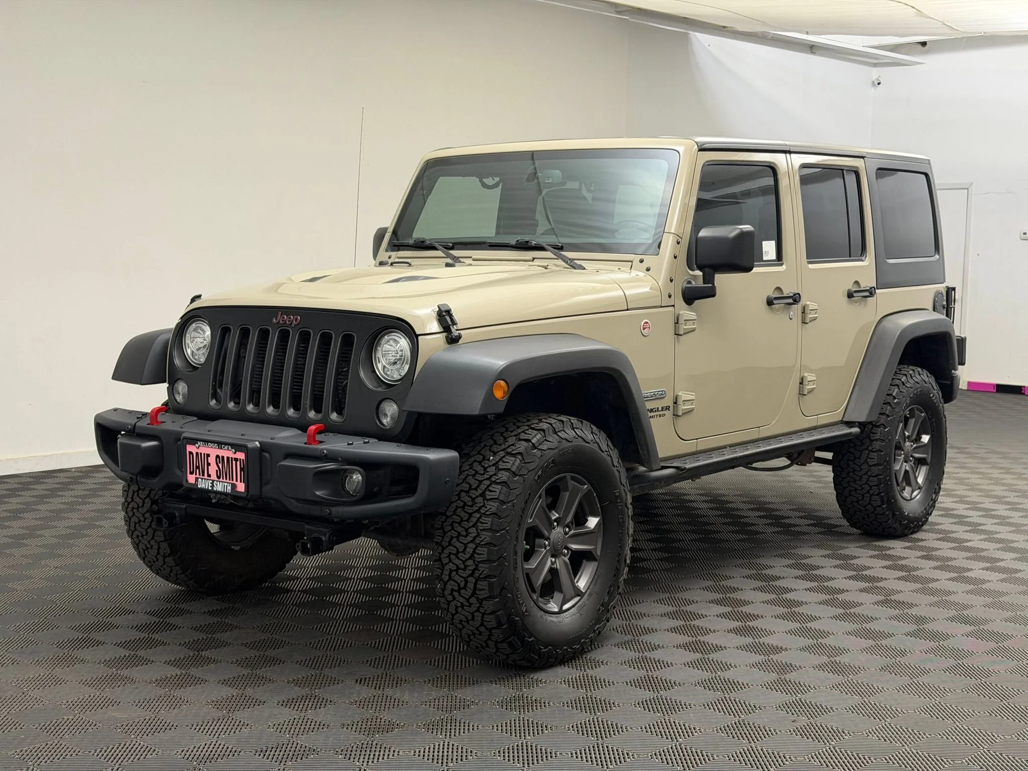 Used 2017 Gobi Clearcoat Jeep Rubicon Recon image 1