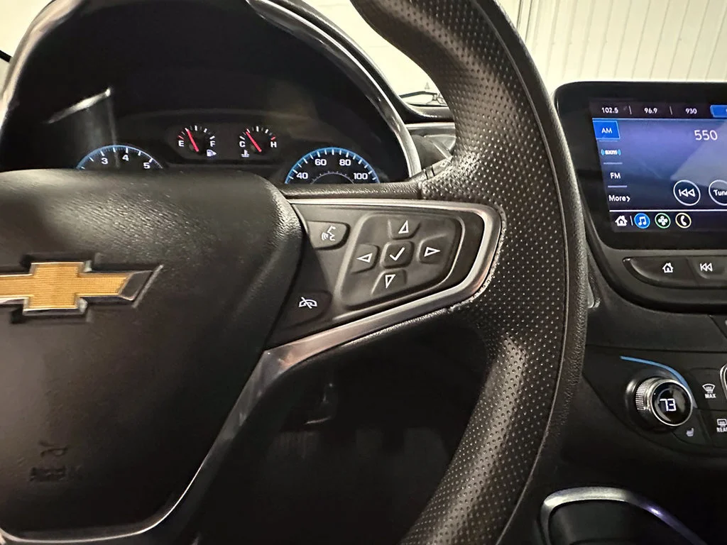 Used 2020 SILVER ICE METALLIC Chevrolet LT image 34