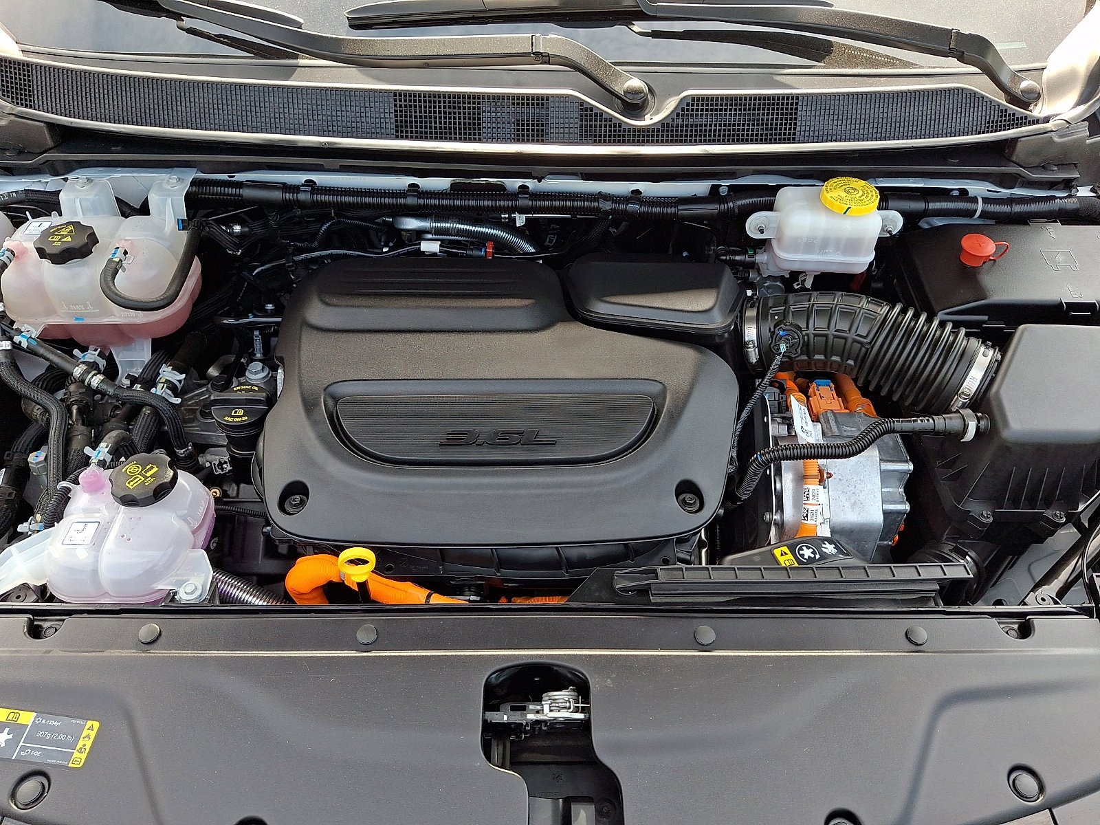Used 2025 Bright White Clearcoat Chrysler Hybrid Select image 27