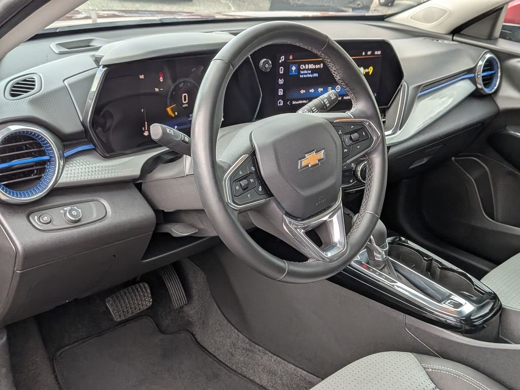 Used 2025 Red Chevrolet LT image 31