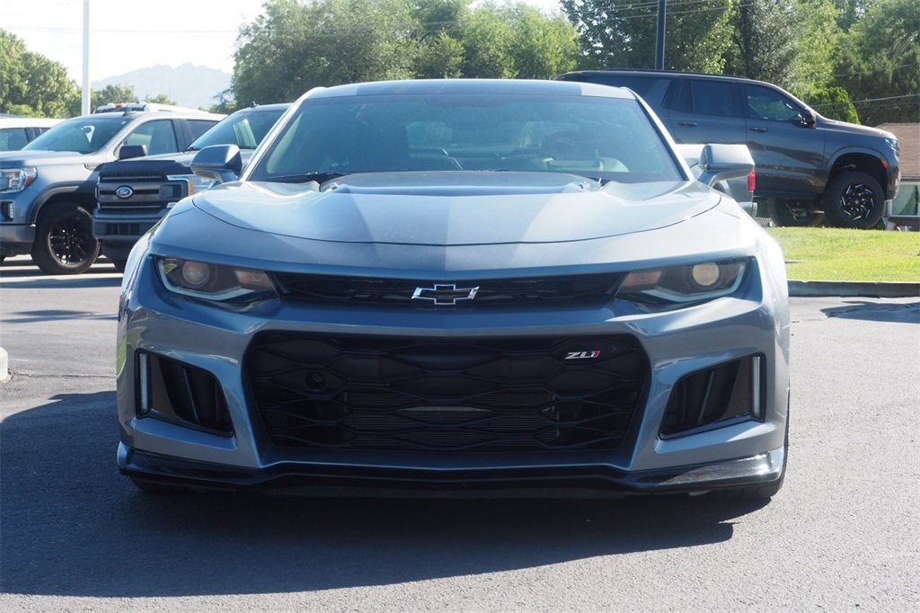 2022 Chevrolet Camaro ZL1 photo 2