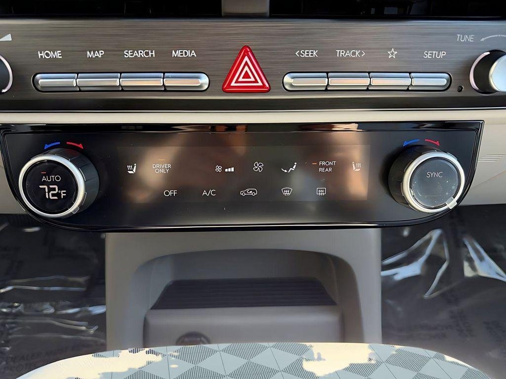 New 2026 Gray Hyundai SEL 7P image 23