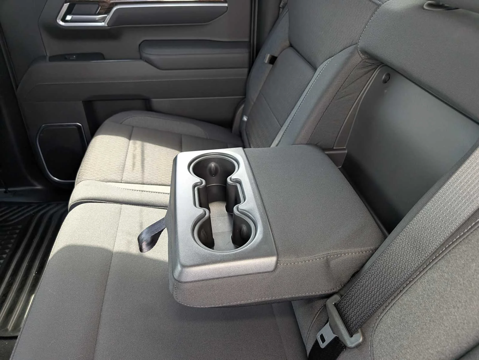 New 2026 Sterling Metallic GMC Elevation image 18