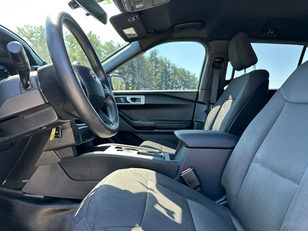 Used 2020 Beige Ford Base image 14
