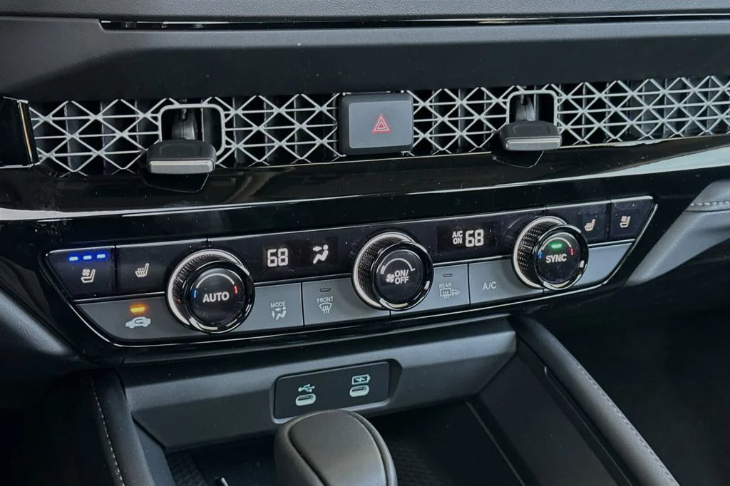 Used 2025  Honda Touring image 19