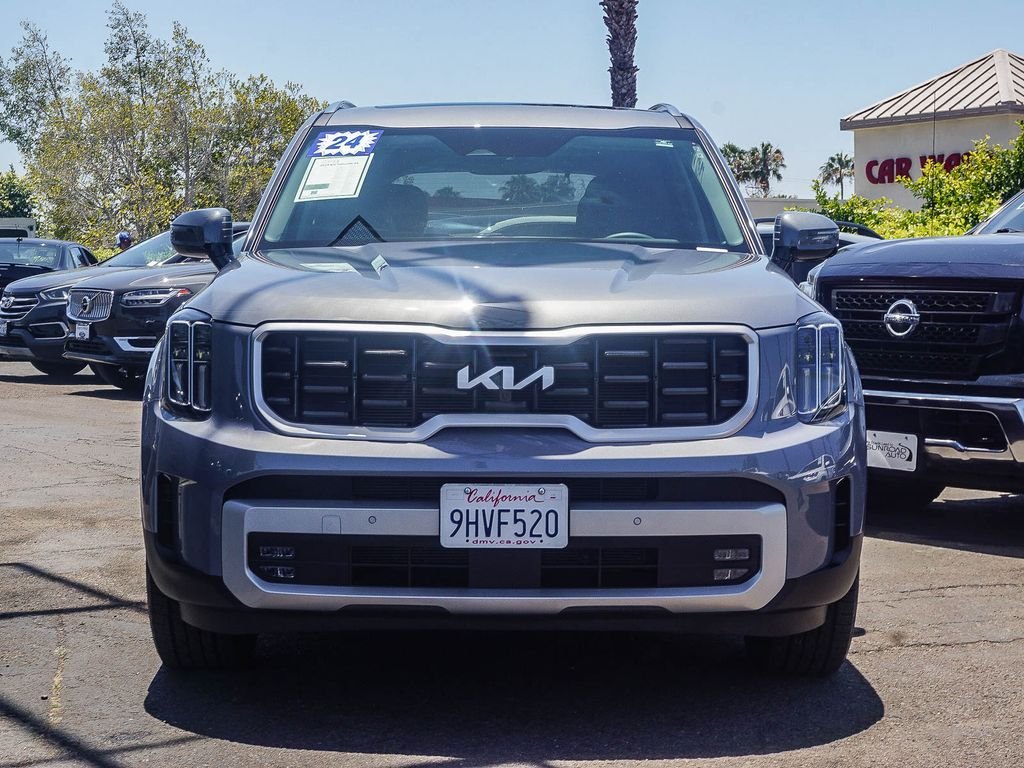 Used 2024 Silver Kia SX image 2