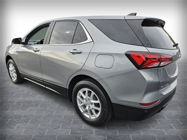 2024 Chevrolet Equinox LT photo 3