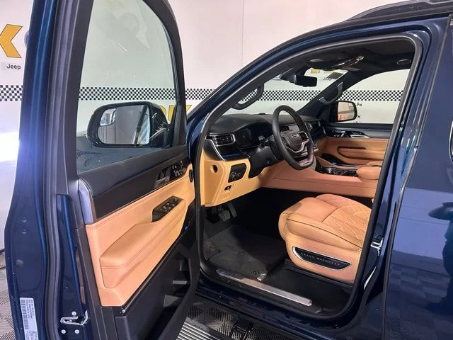 New 2026 Fathom Blue Pearl-Coat Exterior Paint (Late Availability) Jeep Grand Wagoneer image 9