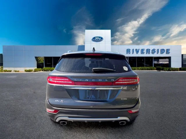 Used 2019 Magnetic Gray Metallic Lincoln Standard image 6