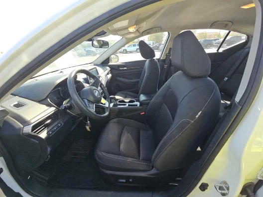2024 Nissan Altima SV - Photo 6