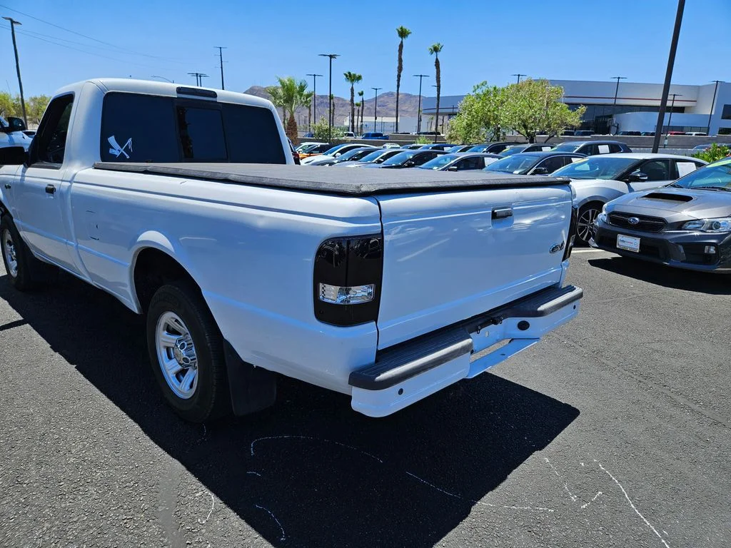 Used 2000 White Ford XL image 8