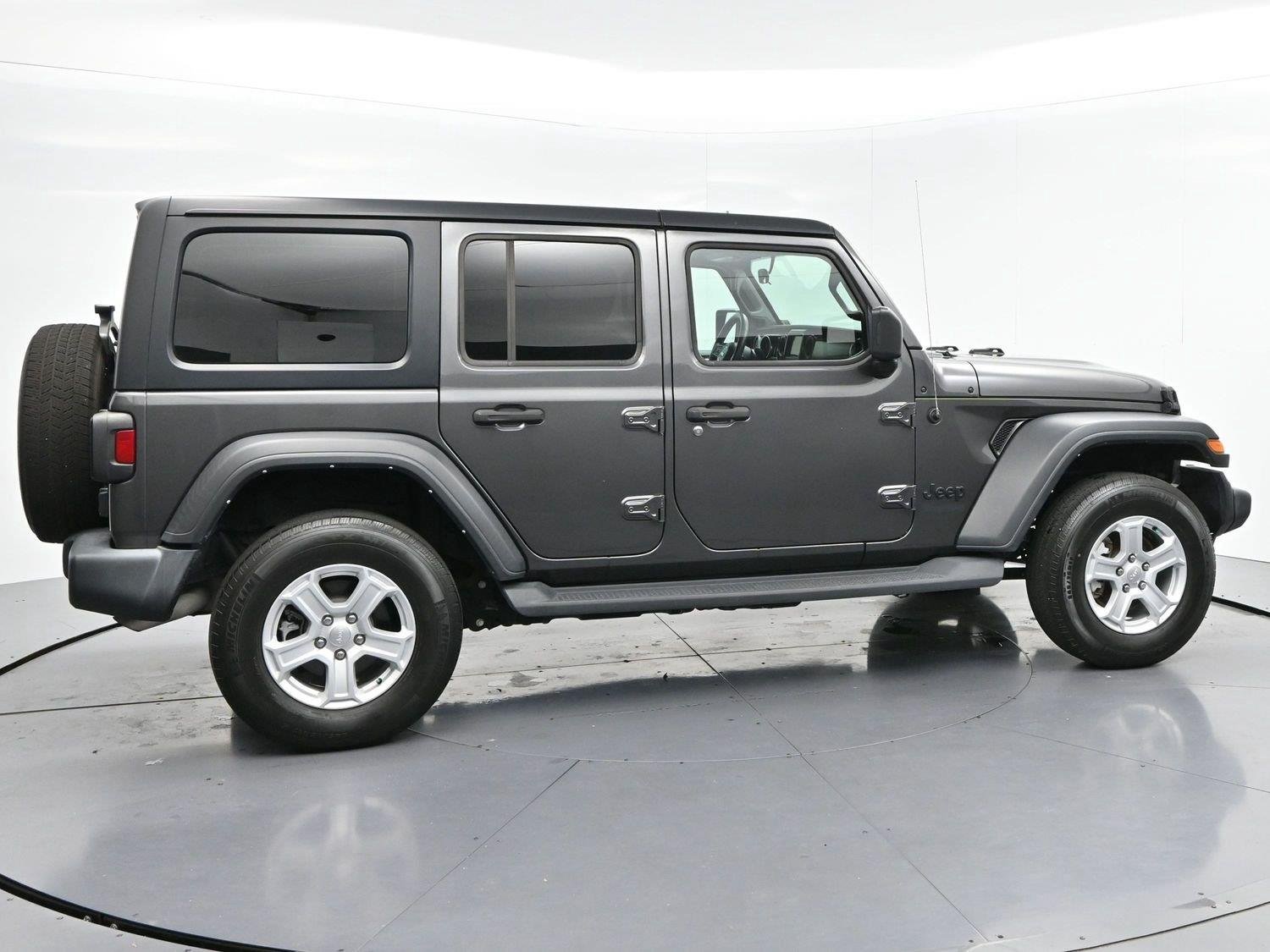 Used 2022 Granite Crystal Metallic Clearcoat Jeep Unlimited Sport S image 8
