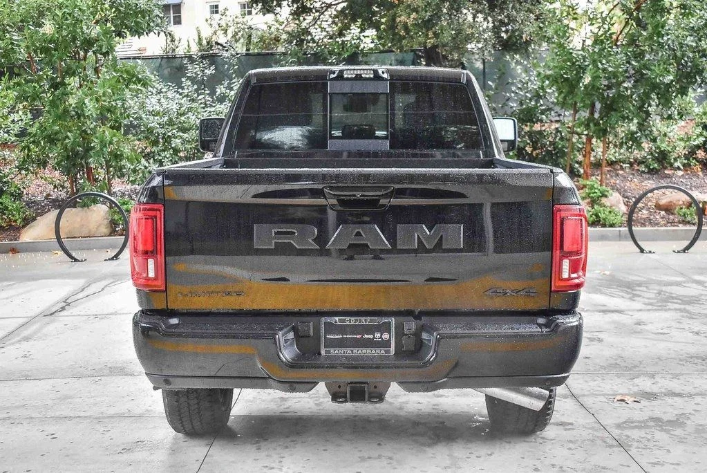 New 2026 Diamond Black Crystal Pearl-Coat Exterior Paint RAM Limited image 5