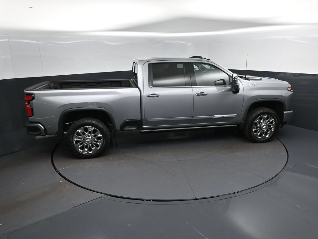 New 2026 Sterling Gray Metallic Chevrolet High Country image 36