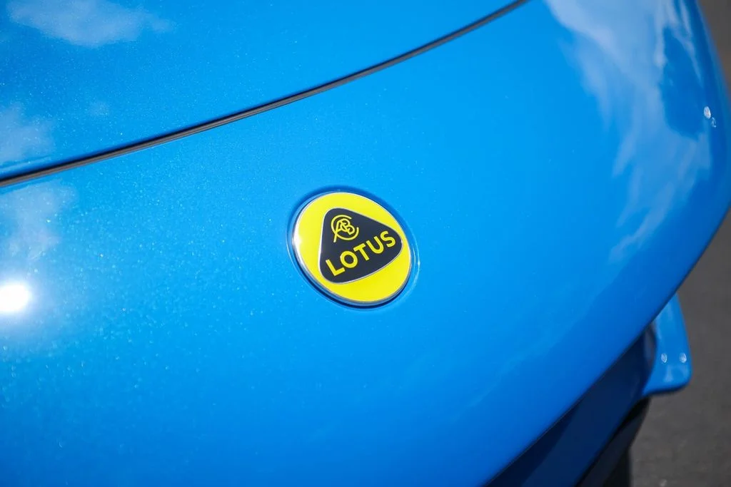 Used 2024 Seneca Blue Lotus V6 image 12