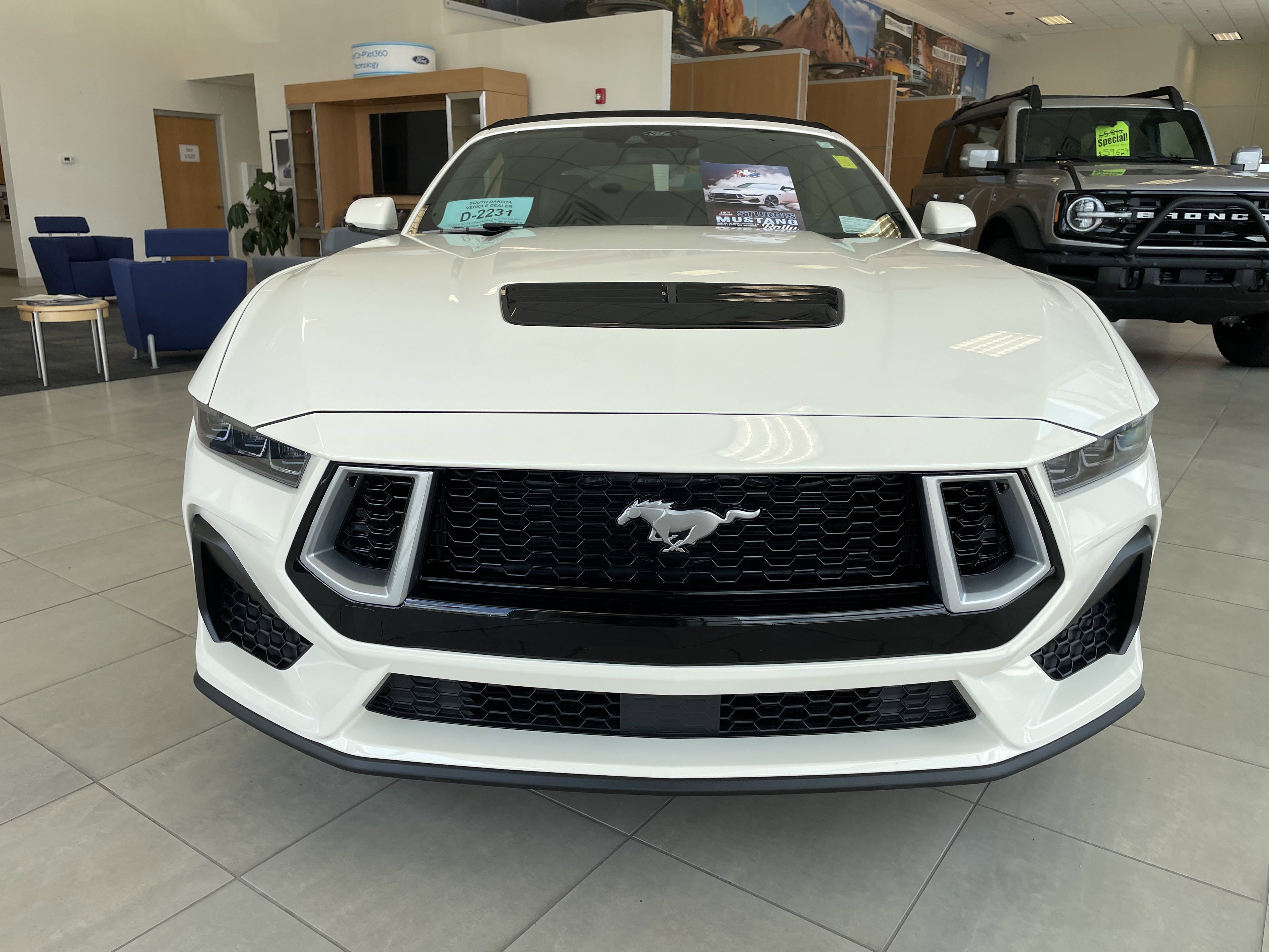 2025 Ford Mustang GT Premium Convertible - Photo 28