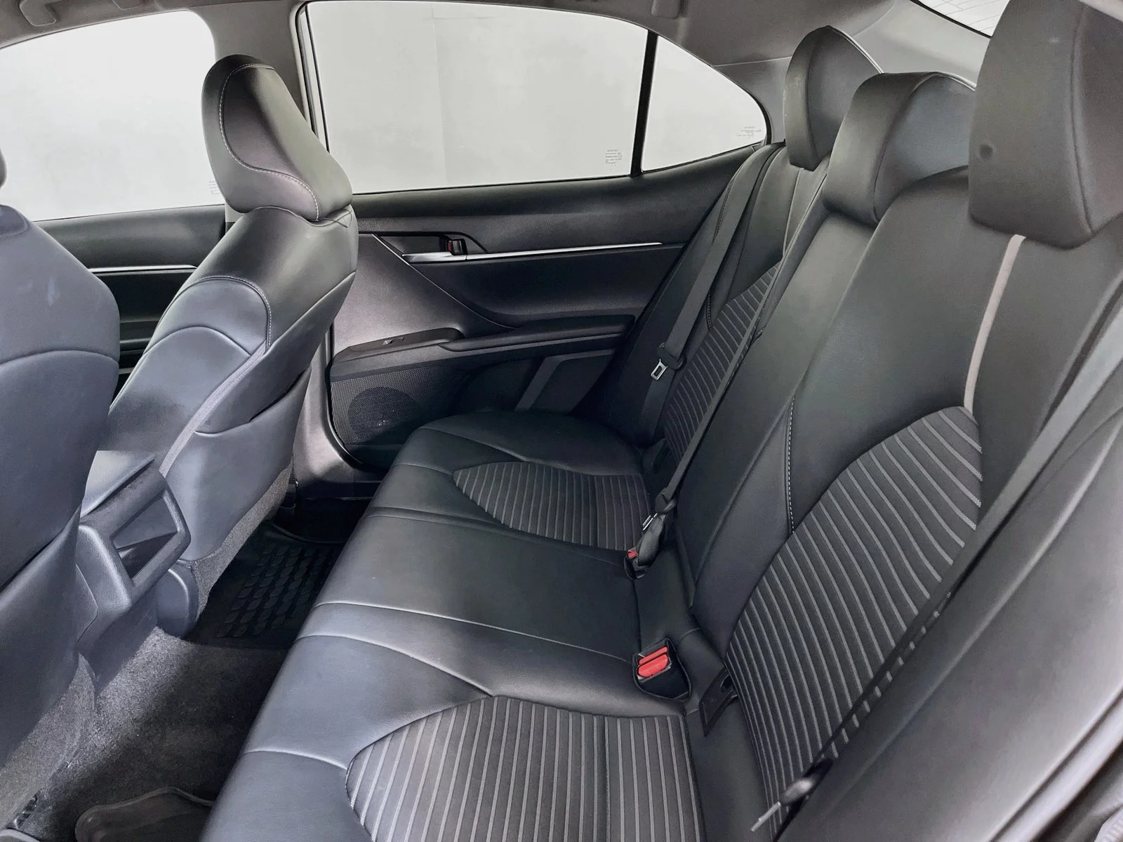 Used 2023 White Toyota SE image 29