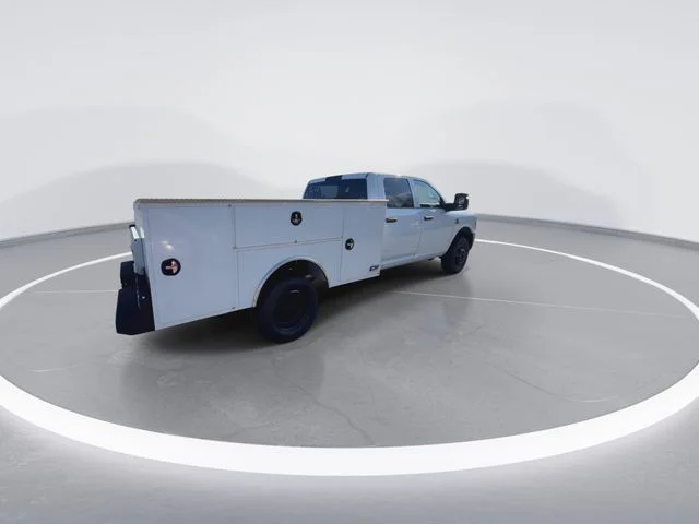 2026 RAM 3500 Chassis Tradesman - Photo 8
