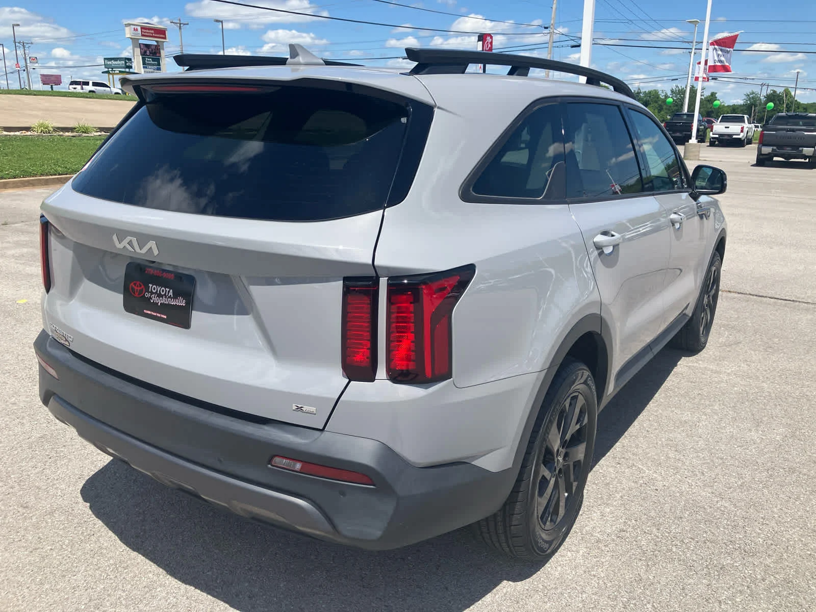 Used 2023 Wolf Gray Kia X-Line S image 7