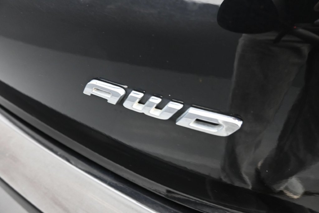 Used 2023 Black Ford SEL image 10