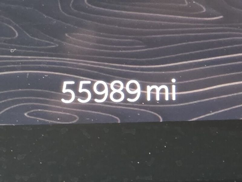 Used 2023 Metallic Jeep Altitude image 26