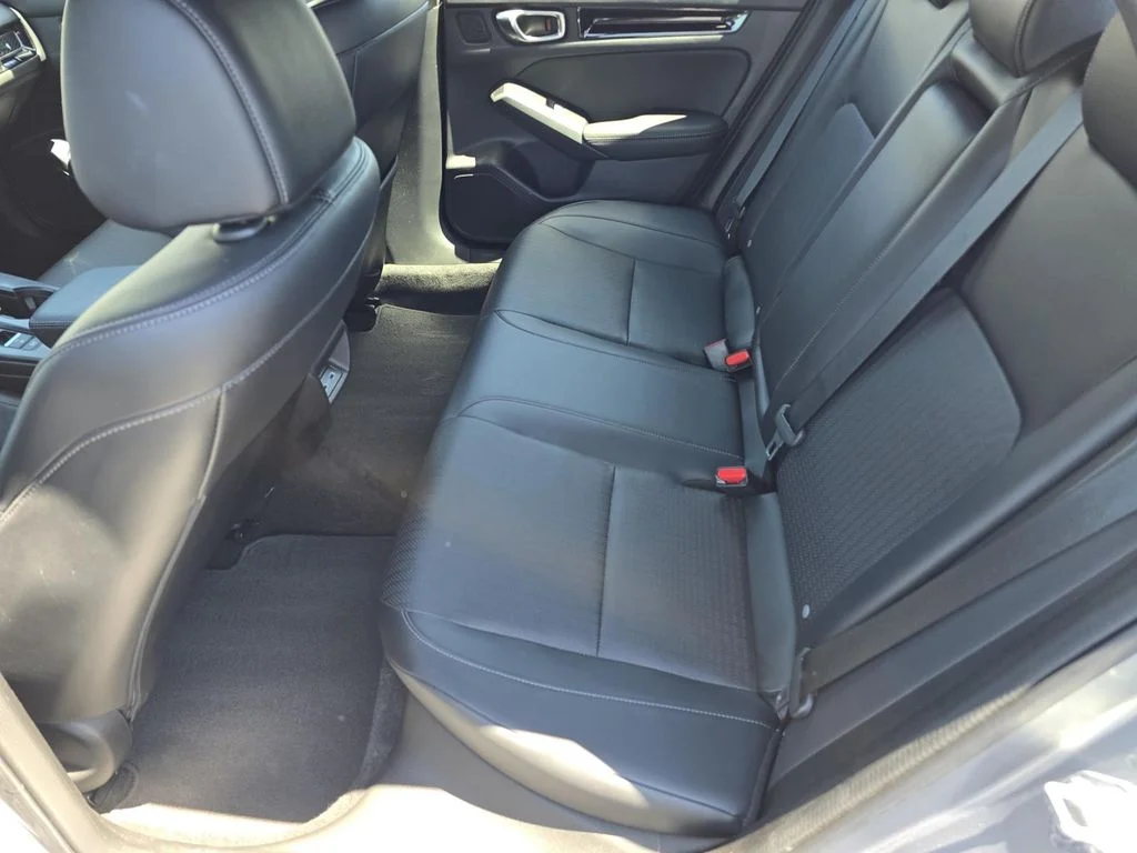 Used 2023 Lunar Silver Metallic Honda Sport Touring image 10