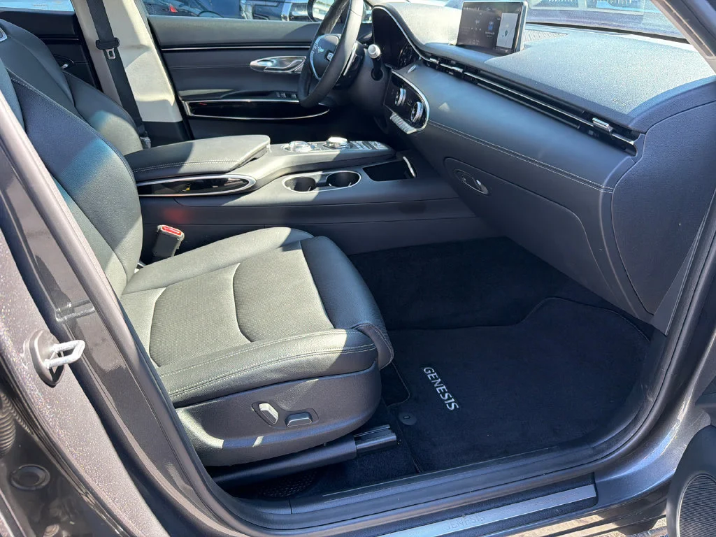 Used 2022 Gray Genesis 2.5T image 13
