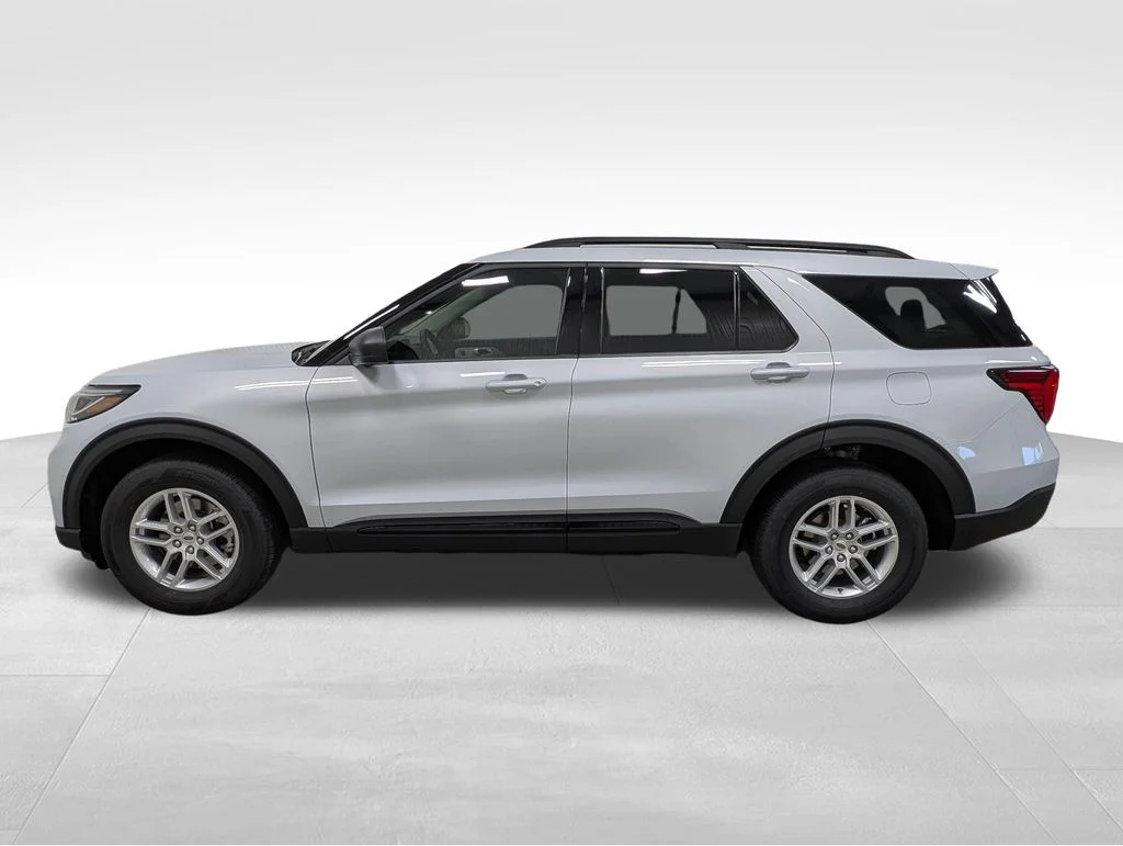 New 2026 Space White Metallic Ford Active image 1