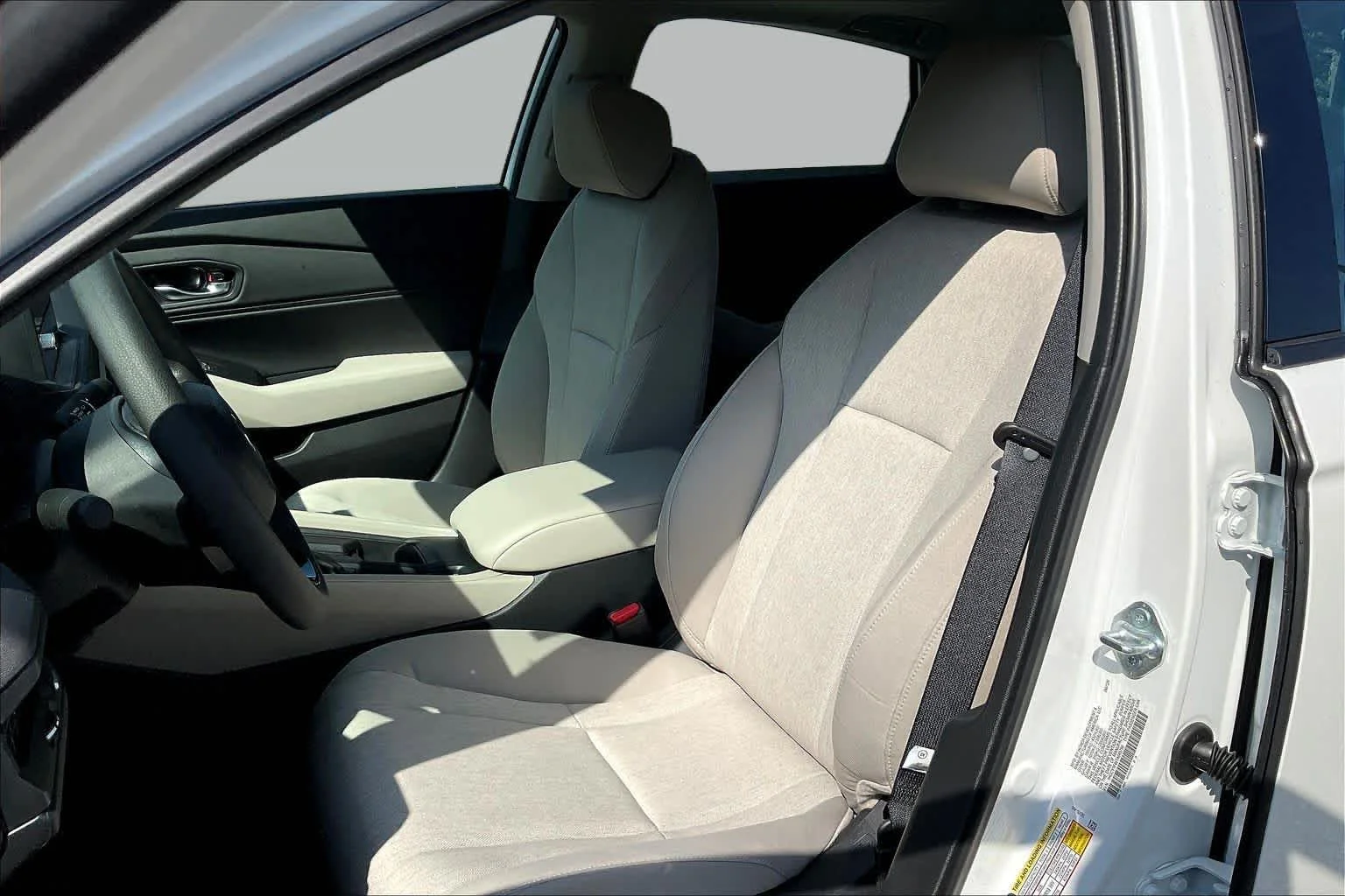 New 2026 Platinum White Pearl Honda SE image 9