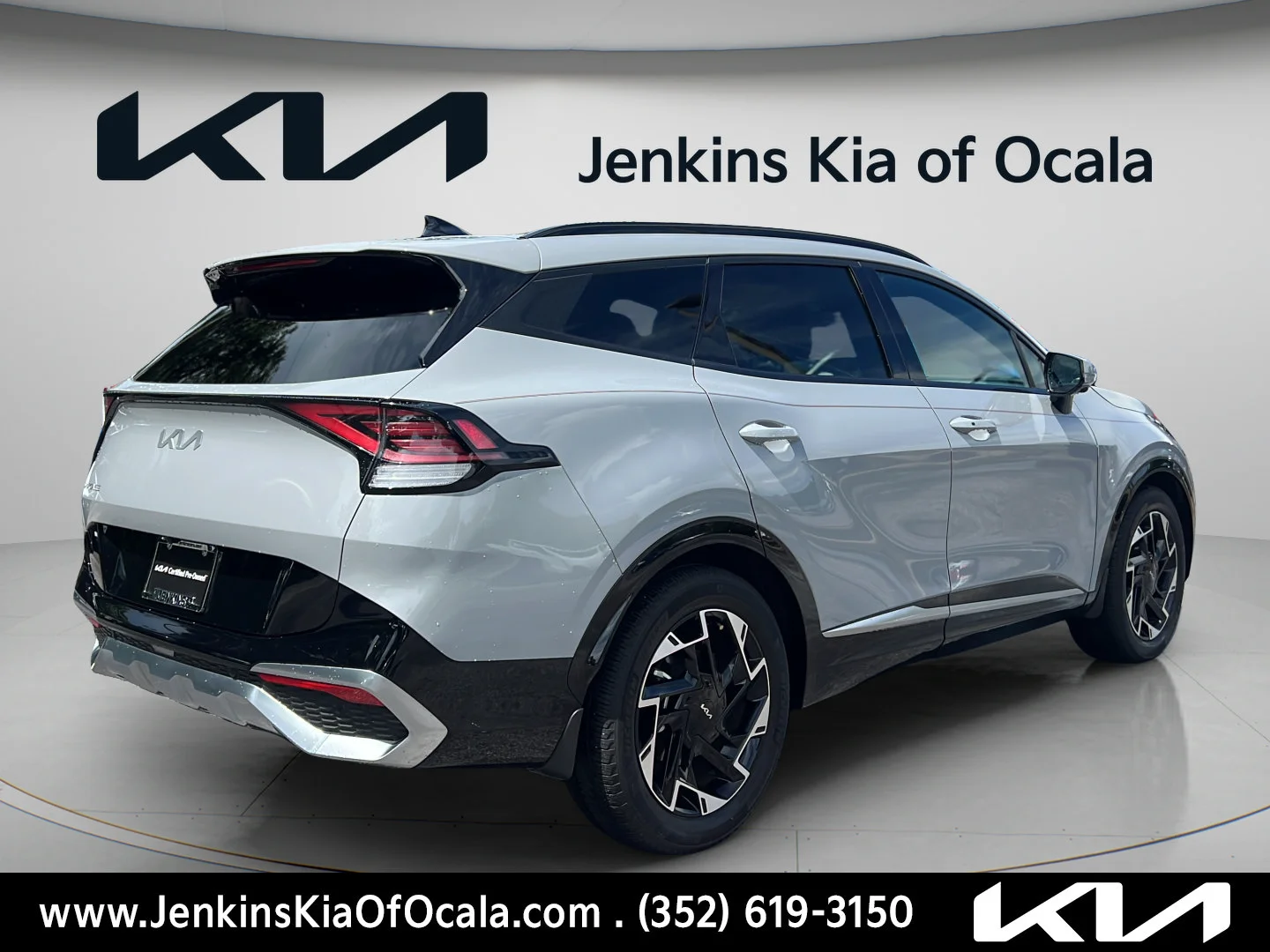 Used 2023 Wolf Gray Kia SX-Prestige image 3