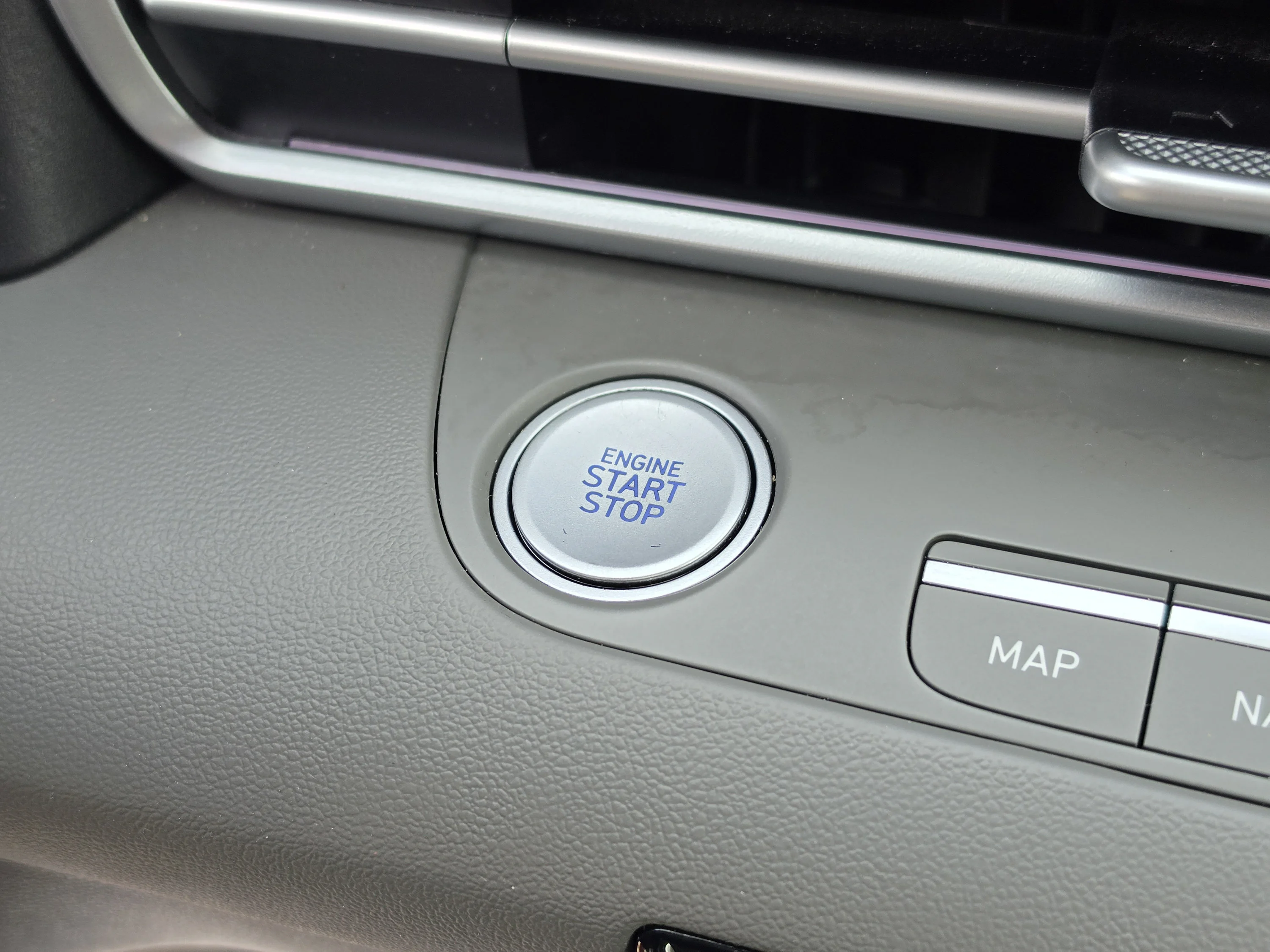 Used 2025 Ecotronic Gray Hyundai SEL Convenience image 36