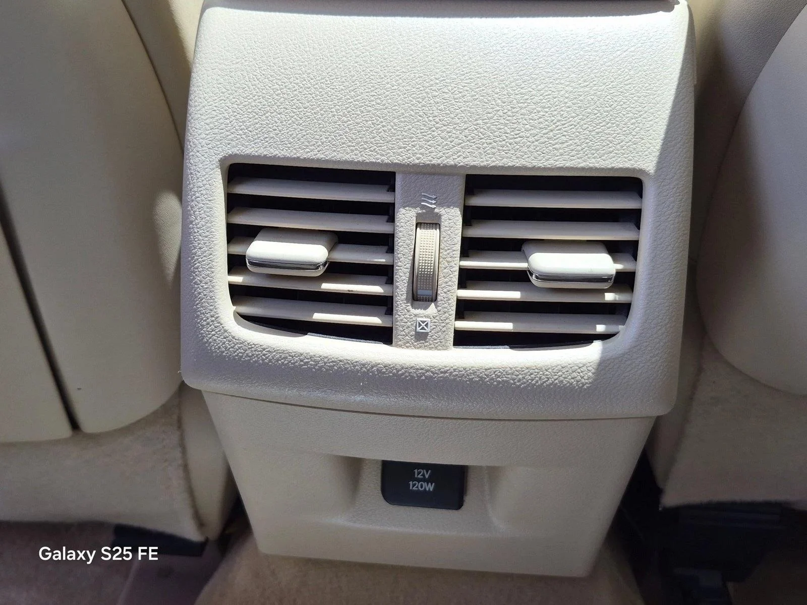 Used 2014 Matador Red Mica Lexus  image 17