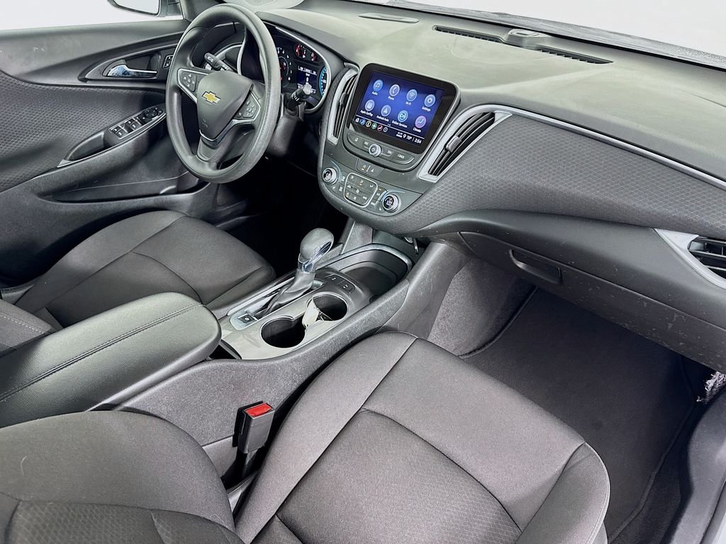 Used 2024 Summit White Chevrolet LT image 35