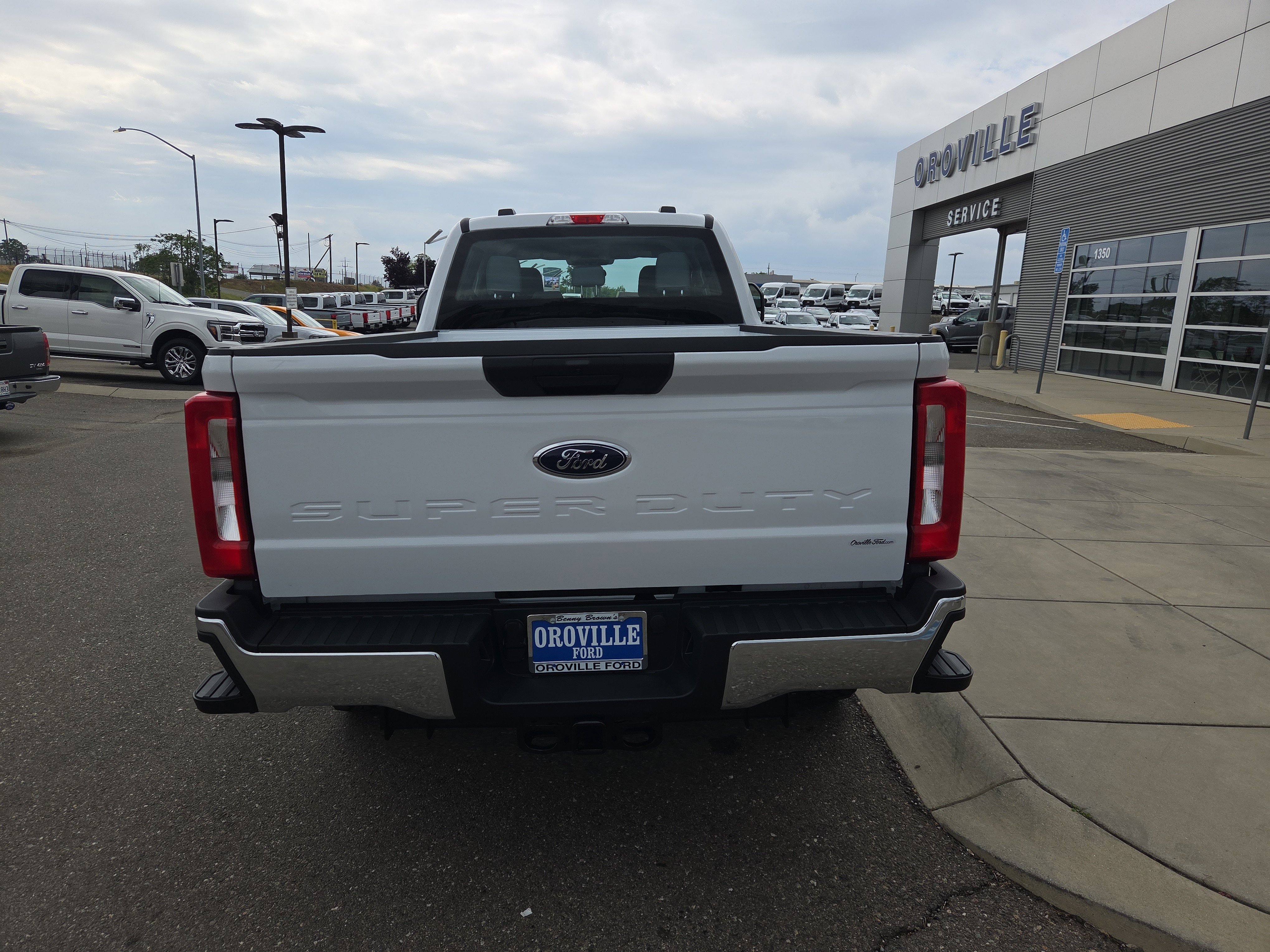 New 2026 Oxford White Ford F-250® XL image 4