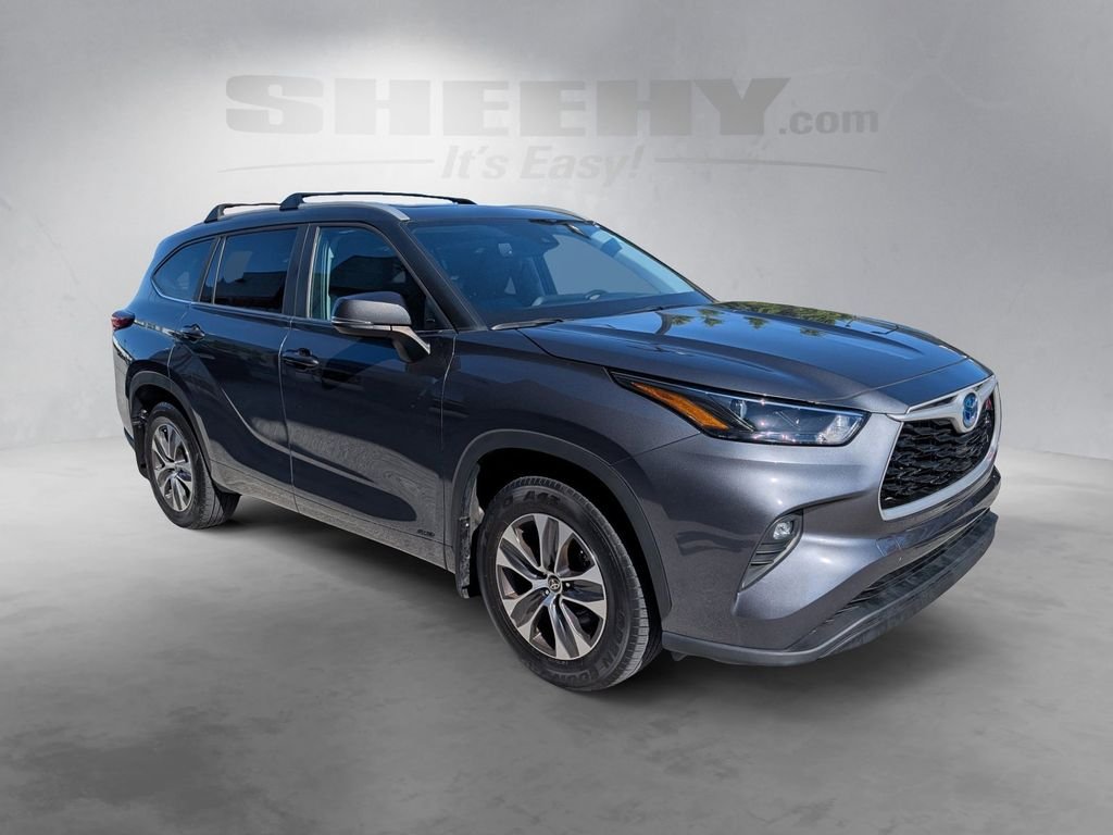 Used 2023 Gray Toyota XLE image 2