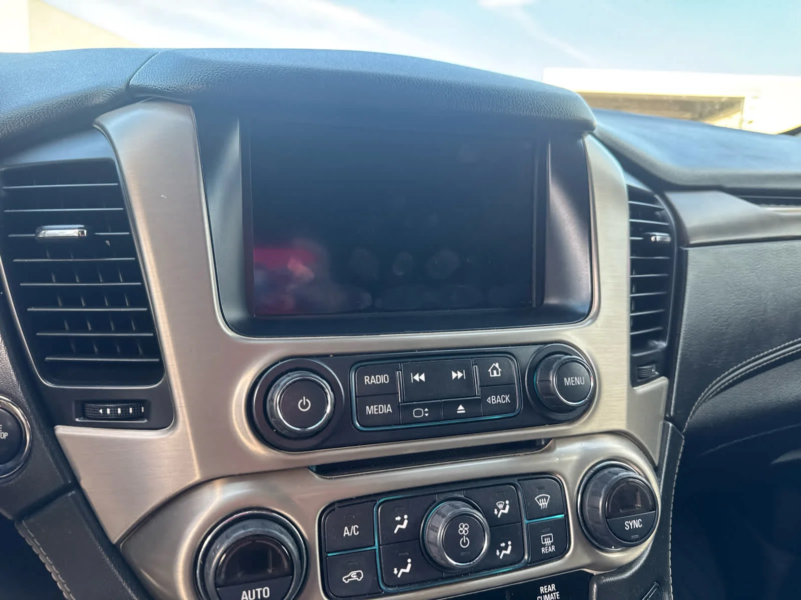 Used 2018 Onyx Black GMC Denali image 13