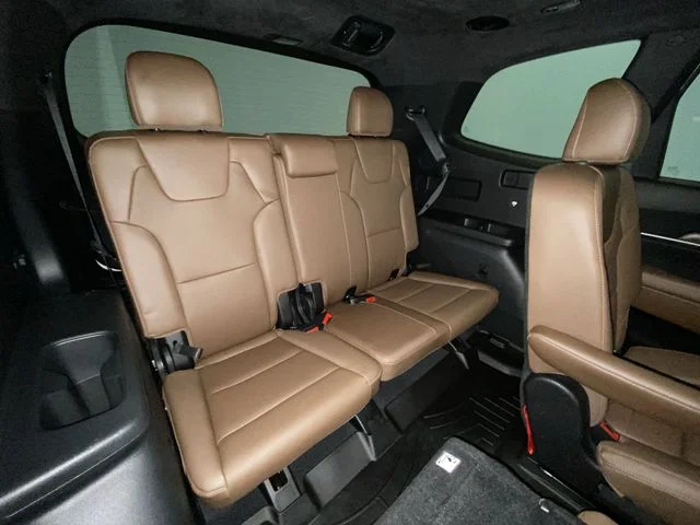 Used 2021 White Kia SX image 24