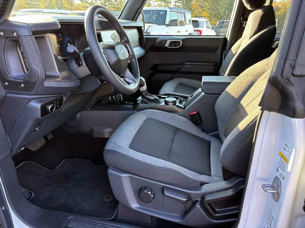 Used 2025 Oxford White Ford  image 8