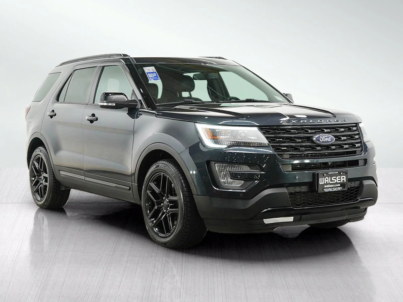 Used 2017 Quartz Metallic Ford Sport image 7