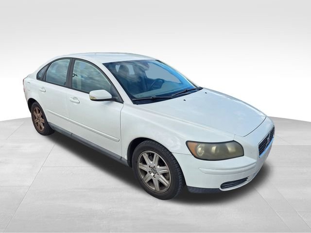Used 2006  Volvo 2.4i image 2