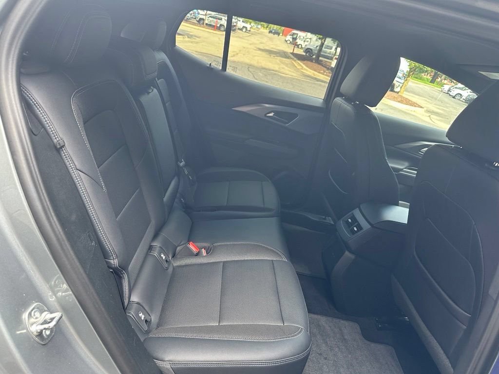 2024 Chevrolet Equinox EV LT - Photo 27