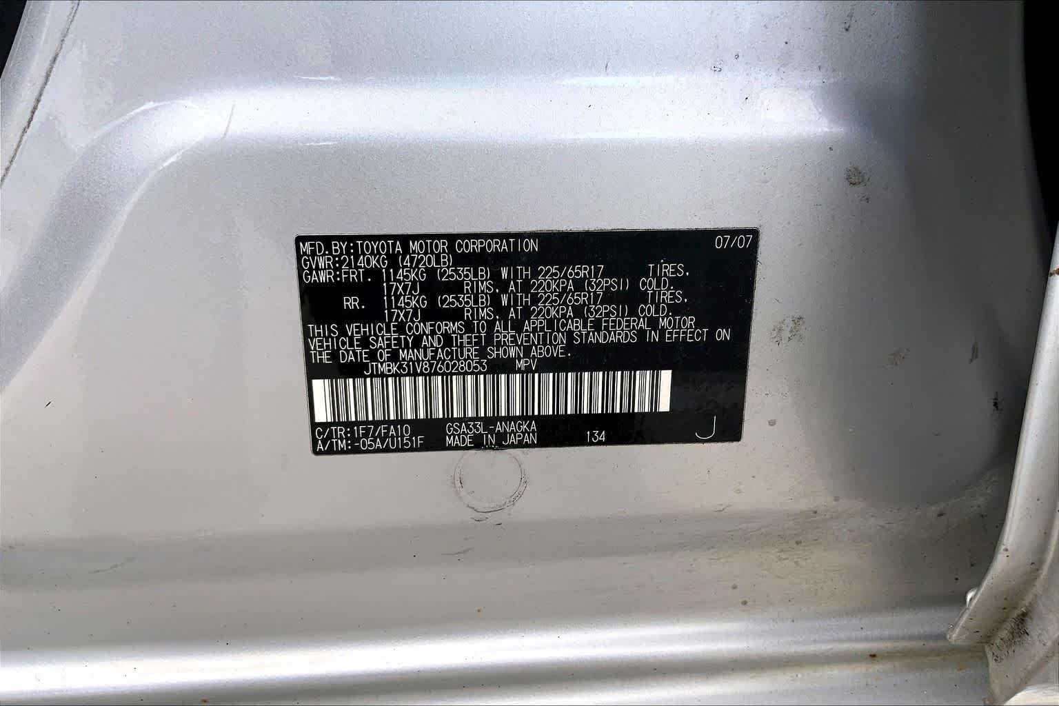 Used 2007 Classic Silver Metallic Toyota Limited image 34