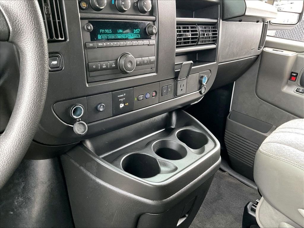 Used 2025 White Chevrolet LT image 20