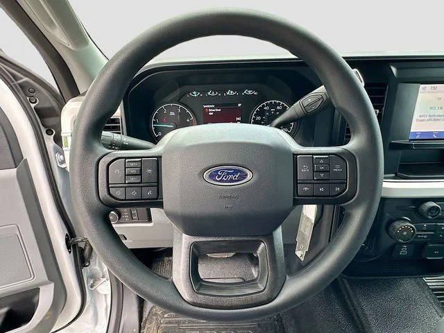 New 2026 Oxford White Ford XL image 7