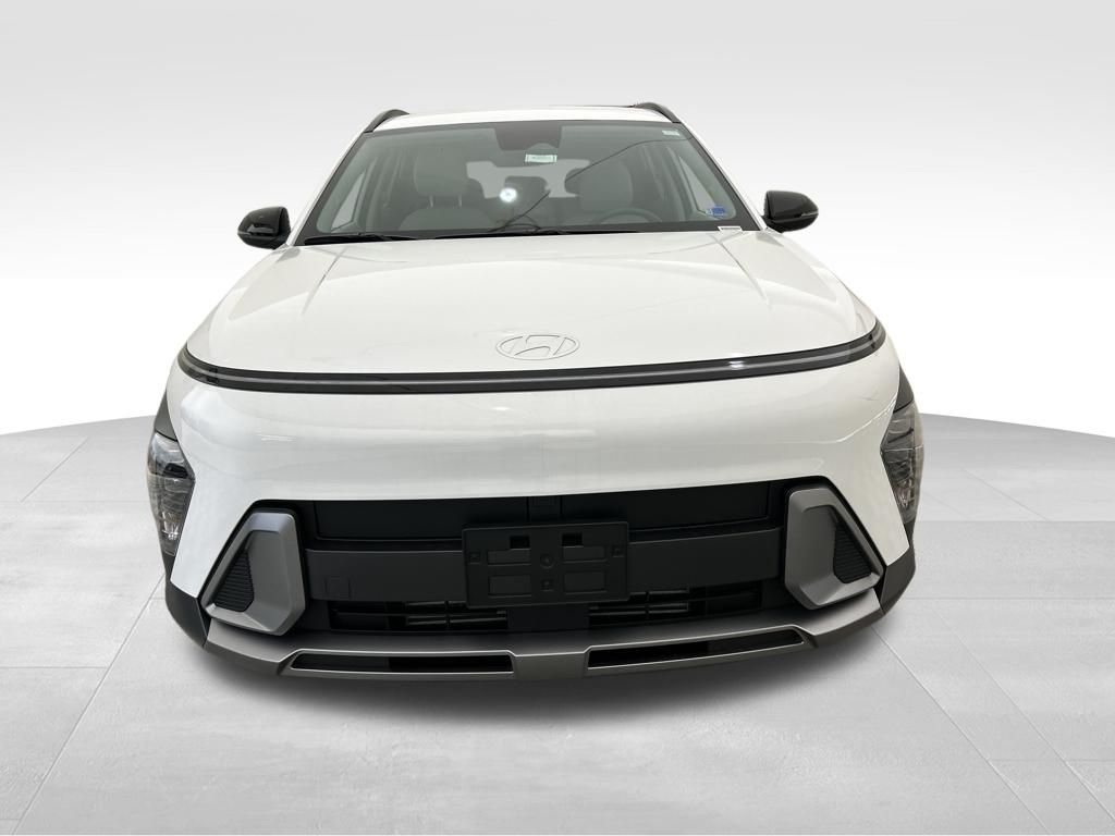 Used 2026 White Hyundai SEL Premium image 9