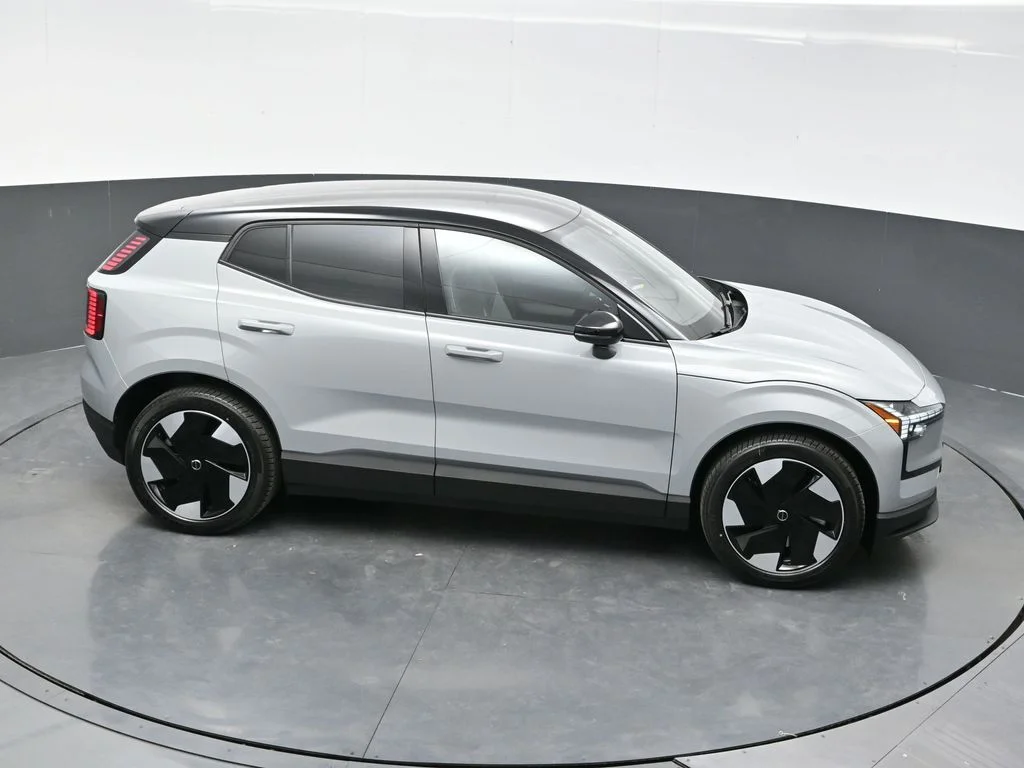 New 2026 Vapour Grey Volvo Twin Motor Performance Plus image 33