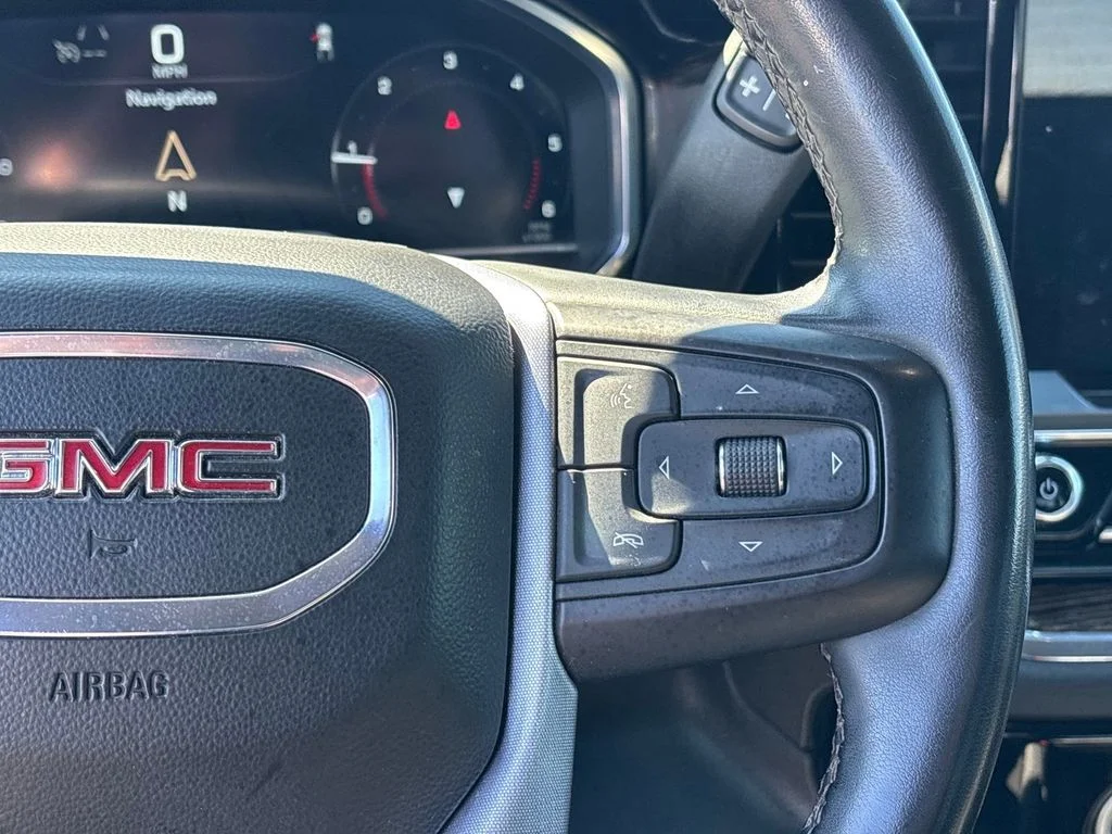 Used 2023 Silver GMC Elevation image 16